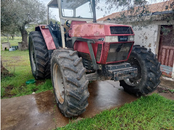 Trattore CASE IH