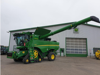 Mietitrebbia JOHN DEERE S770