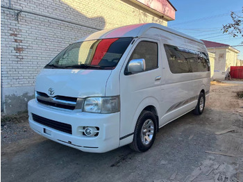 Minibus TOYOTA