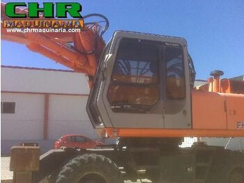 Escavatore gommato FIAT-HITACHI