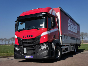 Camion centinato IVECO S-WAY