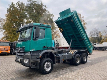 Autocarro ribaltabile MERCEDES-BENZ Arocs 3351