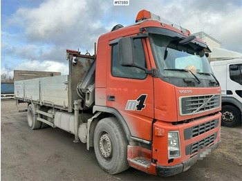 Autocarro con pianale/ Cassone fisso VOLVO FM9