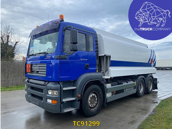 Camion cisterna MAN TGA