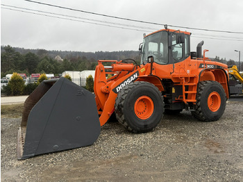 Pala gommata DOOSAN DL300