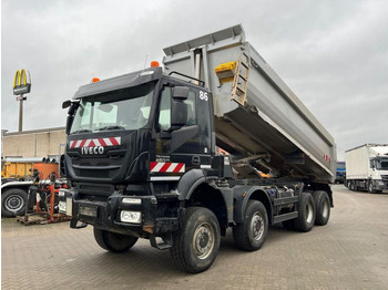 Autocarro ribaltabile IVECO