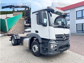 Camion con gru MERCEDES-BENZ Actros 1840