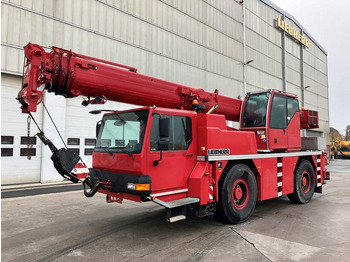 Gru LIEBHERR LTM 1030-2.1