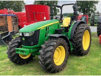 Trattore JOHN DEERE 5100M