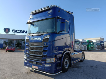 Trattore stradale SCANIA S 520