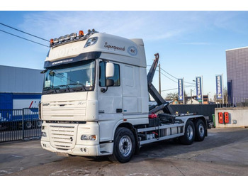 Autocarro scarrabile DAF XF 105 460