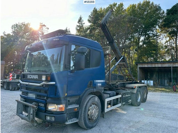 Autocarro scarrabile SCANIA P124