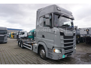 Autocarro portacontainer/ Caisse interchangeable SCANIA S 450