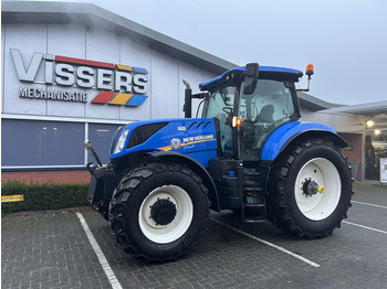 Trattore NEW HOLLAND T7