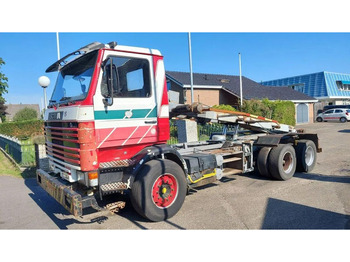 Camion con sistema di cavi SCANIA R113