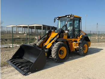 Pala gommata JCB 411