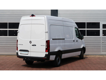 Furgone chiuso Mercedes-Benz Sprinter 319 3.0 V6 CDI L2H2 Mercedes-Benz Sprinter 319 3.0 CDI L2H2 MBUX/ LED/ CAMERA/ 3,5T/ CRUISE/ CLIMA/ TREKHAAK/: foto 4