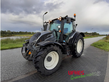 Trattore VALTRA N134