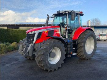 Trattore MASSEY FERGUSON 100 series