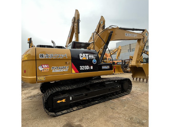 Escavatore CATERPILLAR 320D