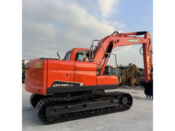 Escavatore cingolato DOOSAN DX140