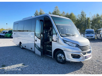 Autobus extraurbano IVECO Daily