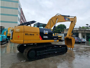 Escavatore cingolato CATERPILLAR 320D2