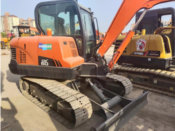 Miniescavatore DOOSAN DX60