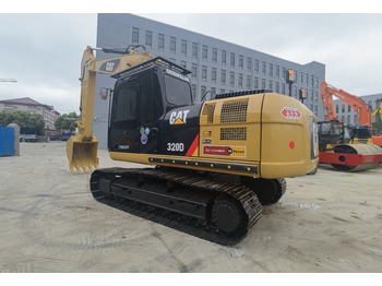 Escavatore cingolato CATERPILLAR 320D