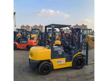 Carrello elevatore diesel used Komatsu Forklifts FD30 second hand komatsu FD30 forklifts used used forklift for sale: foto 5