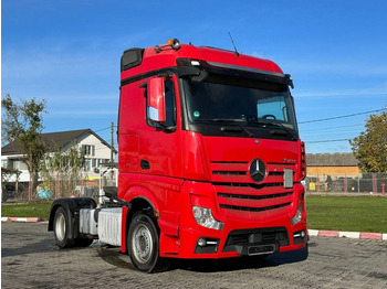 Autocarro furgonato MERCEDES-BENZ Actros