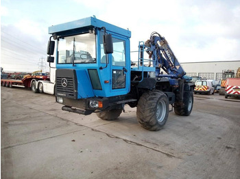 Camion con gru UNIMOG