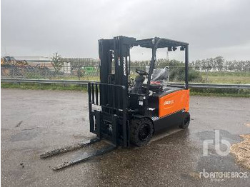 Carrello elevatore elettrico DOOSAN