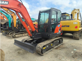 Escavatore DOOSAN DX60: foto 2