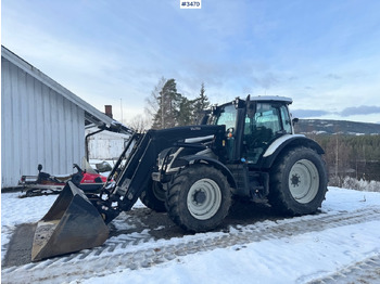 Trattore 2019 Valtra N134 w/ Front loader and bucket. 900 hours!: foto 2