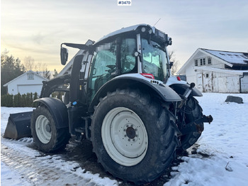 Trattore 2019 Valtra N134 w/ Front loader and bucket. 900 hours!: foto 3