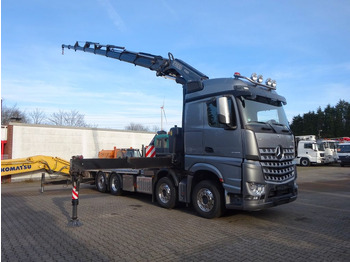 Camion con gru MERCEDES-BENZ