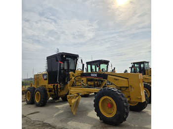 Grader CATERPILLAR 140K