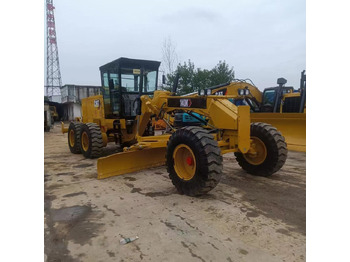 Grader CATERPILLAR 140K