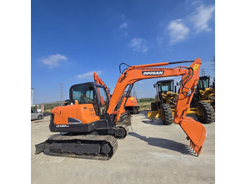 Miniescavatore DOOSAN DX60