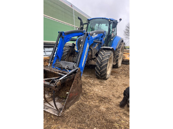 Trattore NEW HOLLAND T5