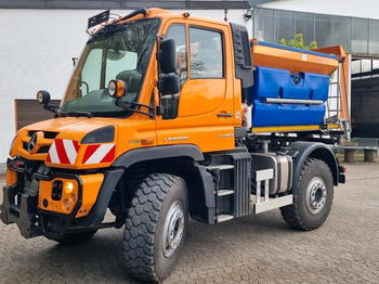 Veicolo speciale/ Comunale UNIMOG