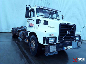 Autocarro portacontainer/ Caisse interchangeable VOLVO N10