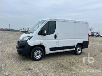 Autocarro furgonato FIAT Ducato 2.3