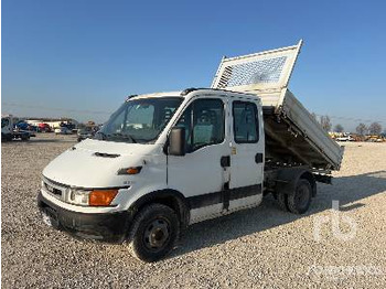 Autocarro con pianale/ Cassone fisso IVECO Daily 35c13