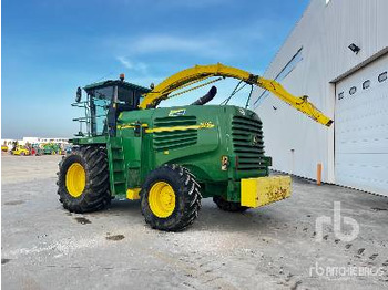 Trincia JOHN DEERE 7400 4WD: foto 3