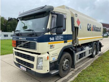 Camion cisterna VOLVO FM