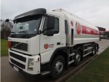 Camion cisterna VOLVO FM