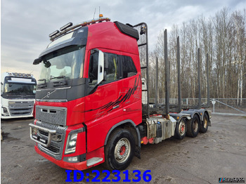 Camion trasporto legname VOLVO FH16 750