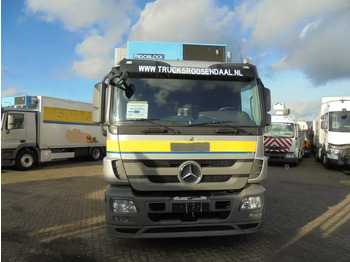 Autocarro frigorifero Mercedes-Benz Actros 2541 + 6x2 + frigo + euro 5 + 3x in stock: foto 2